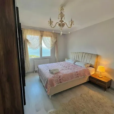 Loft With Sea View In * 이스탄불